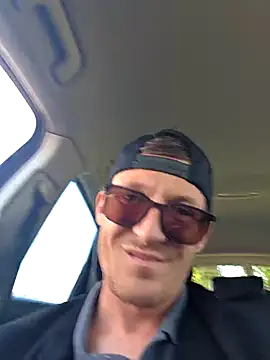 Snapshot of TheSouthernKing chatting on October 8, 9:29 am TheSouthernKing online show from October 8, 9:29 am