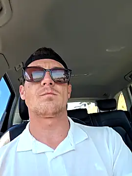 Snapshot of TheSouthernKing chatting on October 10, 8:46 am TheSouthernKing online show from October 10, 8:46 am