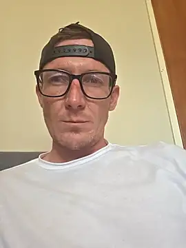 Snapshot of TheSouthernKing chatting on November 6, 8:15 am TheSouthernKing online show from November 6, 8:15 am