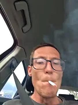 Snapshot of TheSouthernKing chatting on December 3, 1:20 pm TheSouthernKing online show from December 3, 1:20 pm