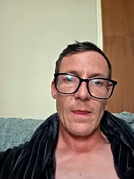 Snapshot of TheSouthernKing chatting on December 18, 10:54 am TheSouthernKing online show from December 18, 10:54 am