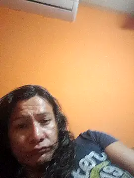 Snapshot of miicheele32 chatting on December 19, 4:56 am miicheele32 online show from December 19, 4:56 am