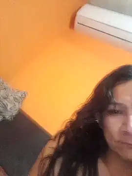 Snapshot of miicheele32 chatting on January 23, 5:42 pm miicheele32 online show from January 23, 5:42 pm