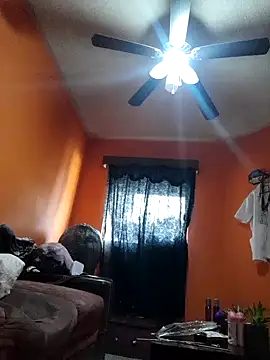 Snapshot of miicheele32 chatting on January 27, 4:54 pm miicheele32 online show from January 27, 4:54 pm