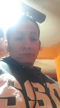 Snapshot of miicheele32 chatting on February 1, 5:26 pm miicheele32 online show from February 1, 5:26 pm