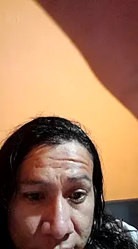 Snapshot of miicheele32 chatting on February 2, 6:37 am miicheele32 online show from February 2, 6:37 am