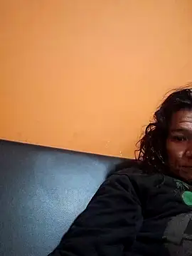 Snapshot of miicheele32 chatting on February 5, 4:36 pm miicheele32 online show from February 5, 4:36 pm