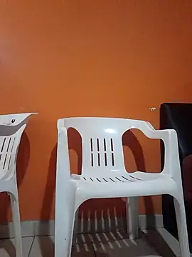 Snapshot of miicheele32 chatting on February 8, 6:55 pm miicheele32 online show from February 8, 6:55 pm