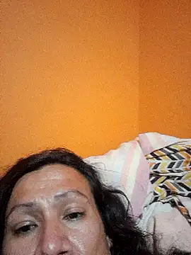 Snapshot of miicheele32 chatting on March 11, 6:53 am miicheele32 online show from March 11, 6:53 am