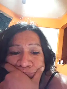 Snapshot of miicheele32 chatting on November 2, 11:34 am miicheele32 online show from November 2, 11:34 am