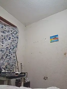 miicheele32 online show from January 12, 4:29 am