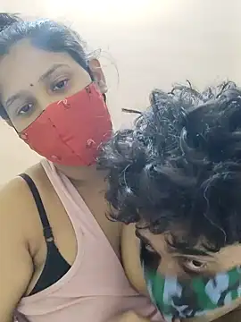 IND COUPLE1 online show from December 9, 12:08 pm