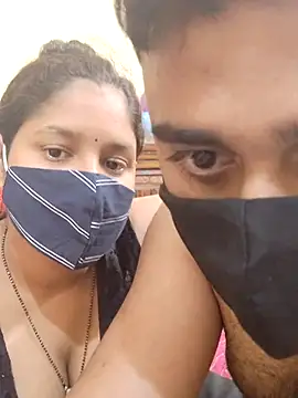 IND COUPLE1 online show from February 14, 11:42 am