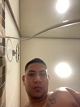 Juanes432 online show from February 15, 5:59 am