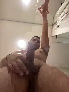 Juanes432 online show from February 16, 4:47 pm