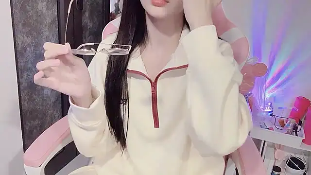 Snapshot of Virgo_686 chatting on December 10, 3:12 pm Virgo 686 online show from December 10, 3:12 pm