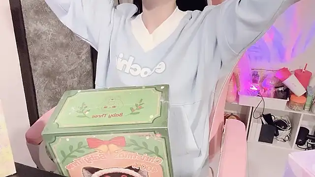 Snapshot of Virgo_686 chatting on December 21, 2:26 pm Virgo 686 online show from December 21, 2:26 pm