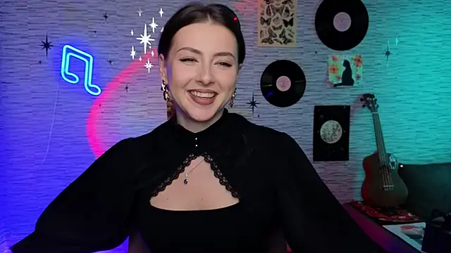 Snapshot of GloriaElmer chatting on December 4, 6:28 pm GloriaElmer online show from December 4, 6:28 pm