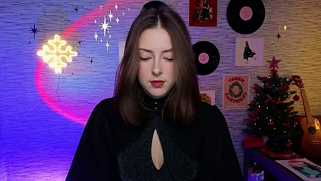 Snapshot of GloriaElmer chatting on December 20, 9:11 am GloriaElmer online show from December 20, 9:11 am