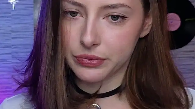 Snapshot of GloriaElmer chatting on January 24, 12:31 pm GloriaElmer online show from January 24, 12:31 pm