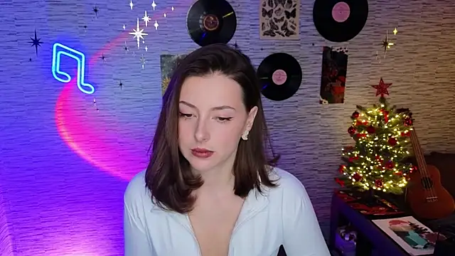 Snapshot of GloriaElmer chatting on January 28, 11:38 am GloriaElmer online show from January 28, 11:38 am