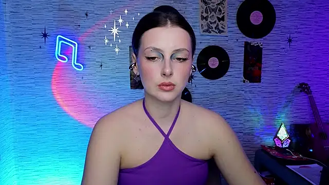 Snapshot of GloriaElmer chatting on February 25, 10:47 am GloriaElmer online show from February 25, 10:47 am