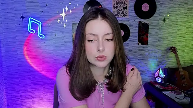 Snapshot of GloriaElmer chatting on March 11, 9:34 am GloriaElmer online show from March 11, 9:34 am