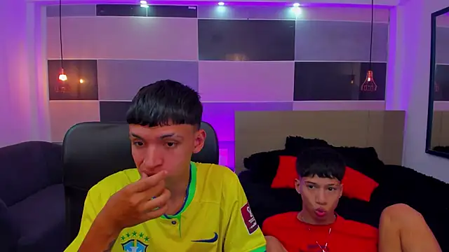 Juan Nd Steven online show from December 11, 4:28 am