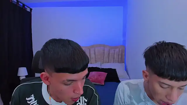 Juan Nd Steven online show from October 8, 4:10 am