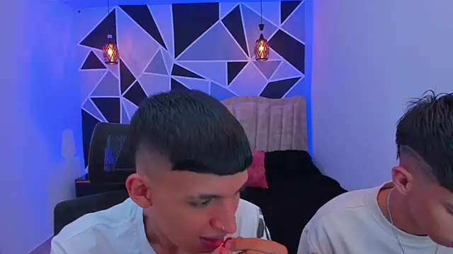 Juan Nd Steven online show from November 15, 4:32 am