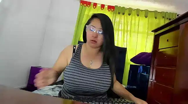  Angelinaandrade  online show from January 7, 7:59 pm