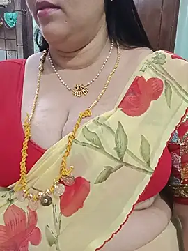 Snapshot of ashikaa_r chatting on June 24, 1:54 pm ashikaa r online show from June 24, 1:54 pm