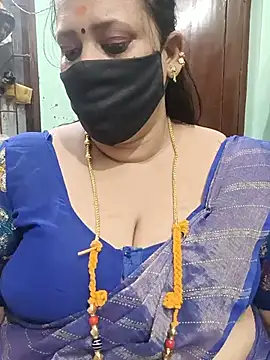 Snapshot of ashikaa_r chatting on July 25, 6:38 pm ashikaa r online show from July 25, 6:38 pm