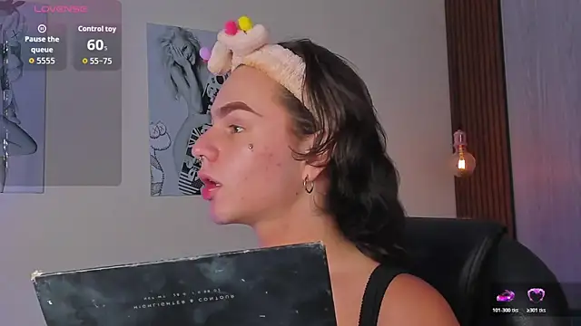 miah connor online show from November 12, 7:46 pm