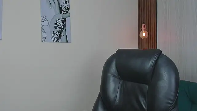 miah connor online show from November 28, 7:38 pm