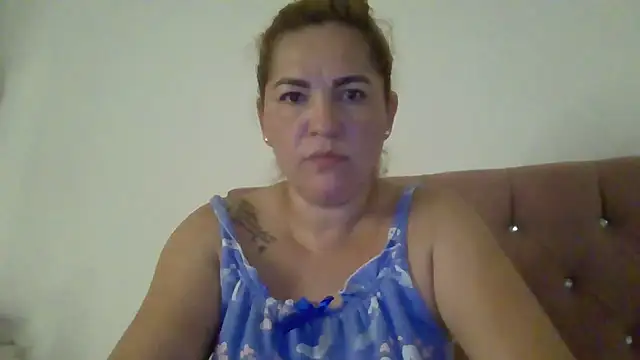 Snapshot of mirand_zackyx chatting on September 27, 2:38 am mirand zackyx online show from September 27, 2:38 am