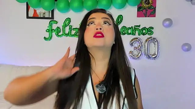 LiahDiaz online show from November 24, 8:52 pm