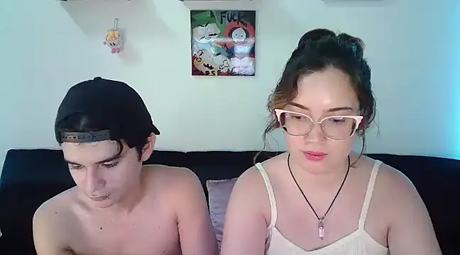 Snapshot of AndrewAnndCherry chatting on January 18, 1:19 am AndrewAnndCherry online show from January 18, 1:19 am