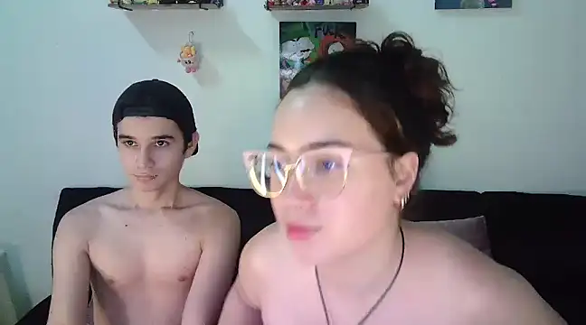 Snapshot of AndrewAnndCherry chatting on January 21, 1:08 am AndrewAnndCherry online show from January 21, 1:08 am