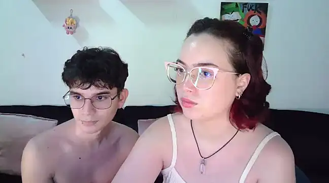 Snapshot of AndrewAnndCherry chatting on February 20, 1:03 am AndrewAnndCherry online show from February 20, 1:03 am
