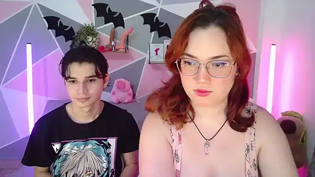 Snapshot of AndrewAnndCherry chatting on October 15, 11:27 pm AndrewAnndCherry online show from October 15, 11:27 pm