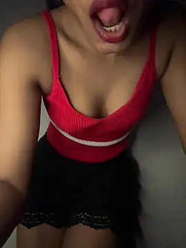 Hot Goldengirl online show from June 25, 9:41 pm