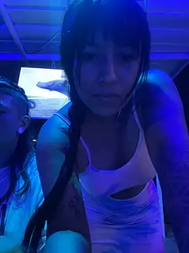 Snapshot of luisa16xxx chatting on December 2, 2:09 am luisa16xxx online show from December 2, 2:09 am