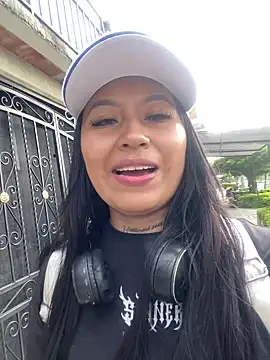 Snapshot of luisa16xxx chatting on January 16, 8:57 pm luisa16xxx online show from January 16, 8:57 pm