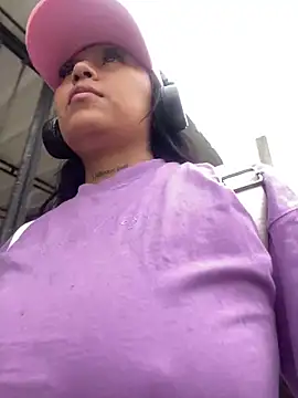 Snapshot of luisa16xxx chatting on January 17, 1:13 pm luisa16xxx online show from January 17, 1:13 pm