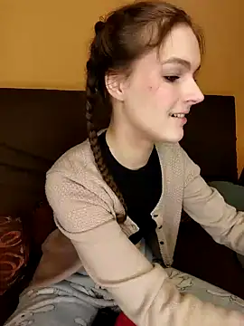 Snapshot of Jenna_Sativa chatting on January 12, 12:23 pm Jenna Sativa online show from January 12, 12:23 pm