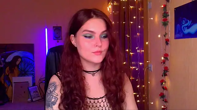 Snapshot of Jenna_Sativa chatting on June 7, 11:25 am Jenna Sativa online show from June 7, 11:25 am