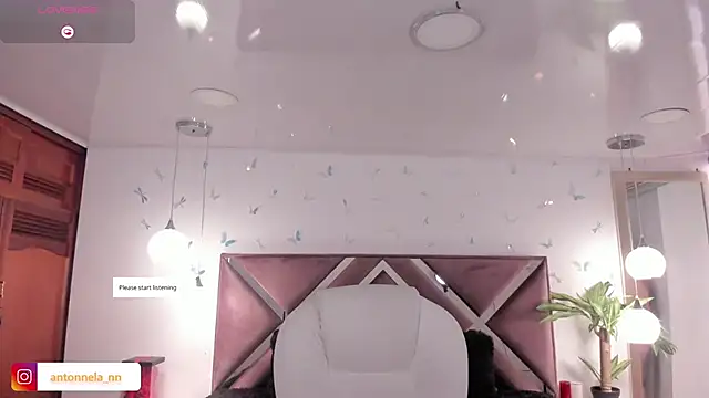  Antonnela  online show from November 10, 6:40 pm