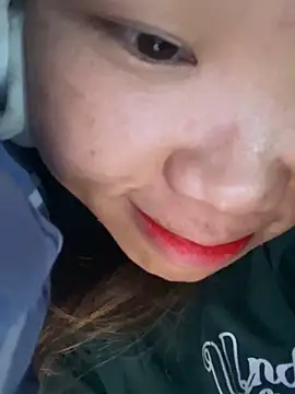 Laura8910 online show from December 8, 7:47 am