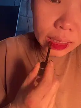 Snapshot of Laura8910 chatting on January 1, 12:55 pm Laura8910 online show from January 1, 12:55 pm